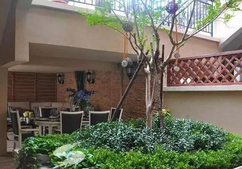 為什么現在別墅裝修都喜歡往下挖半層做成庭院？親身體驗后才知道，好處多得超乎想象